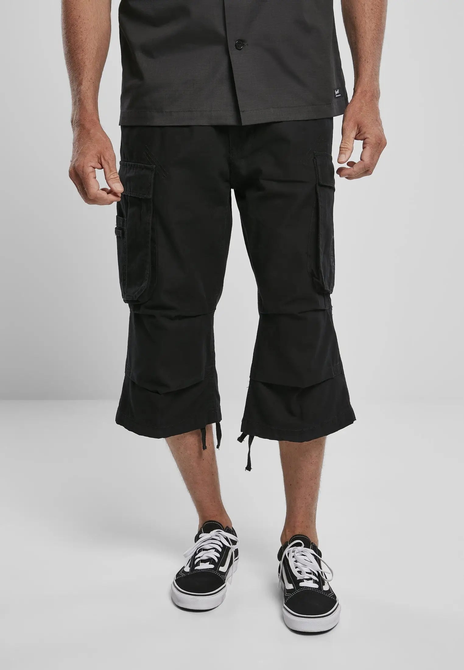 Industry 3/4 Cargo Shorts - Brandit